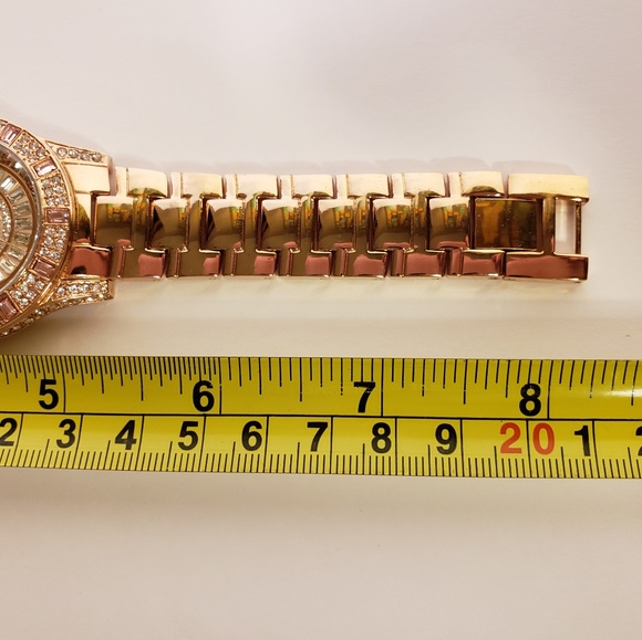 Beautiful Victoria Weick Glamorous Bling! Watch - Picture 8 of 8